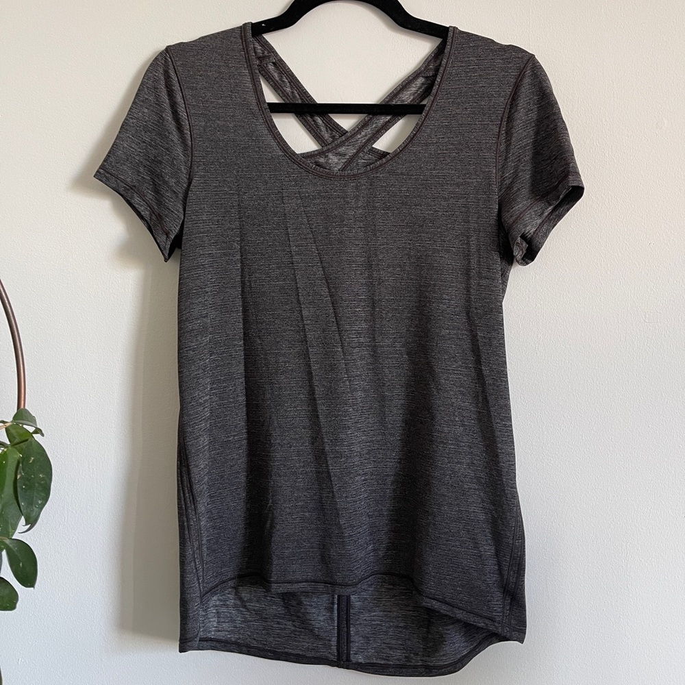 LAST CHANCE! Gone 11/28! Lululemon grey marl reflective running tee